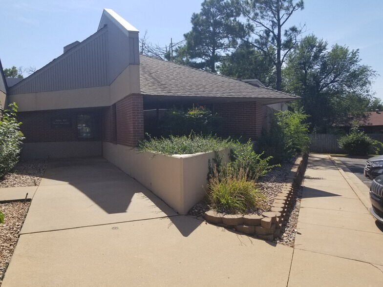 8811 E Reno Ave, Midwest City, OK à vendre - Photo du bâtiment - Image 1 de 8