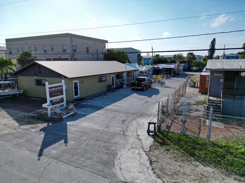 5580 1st Ave, Key West, FL à vendre - Photo du bâtiment - Image 3 de 9
