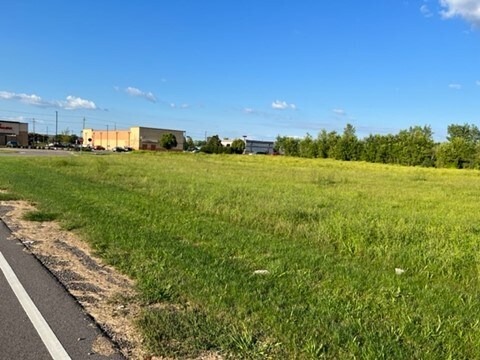 9733 N Alpine Rd, Machesney Park, IL à louer Photo principale- Image 1 de 5