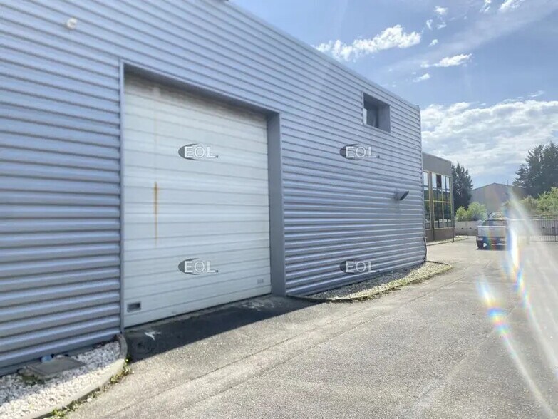 Industrial in Mornant for lease - Building Photo - Image 2 of 15