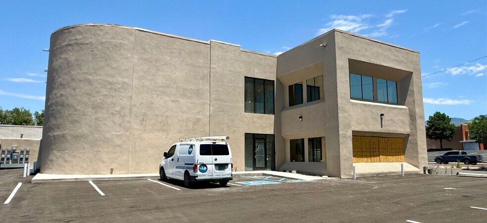 3801 Eubank Blvd NE, Albuquerque, NM à vendre - Photo du bâtiment - Image 2 de 10
