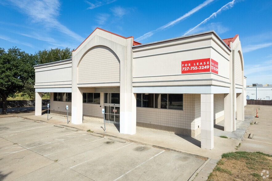 1811 E Arkansas Ln, Arlington, TX for sale - Primary Photo - Image 1 of 10