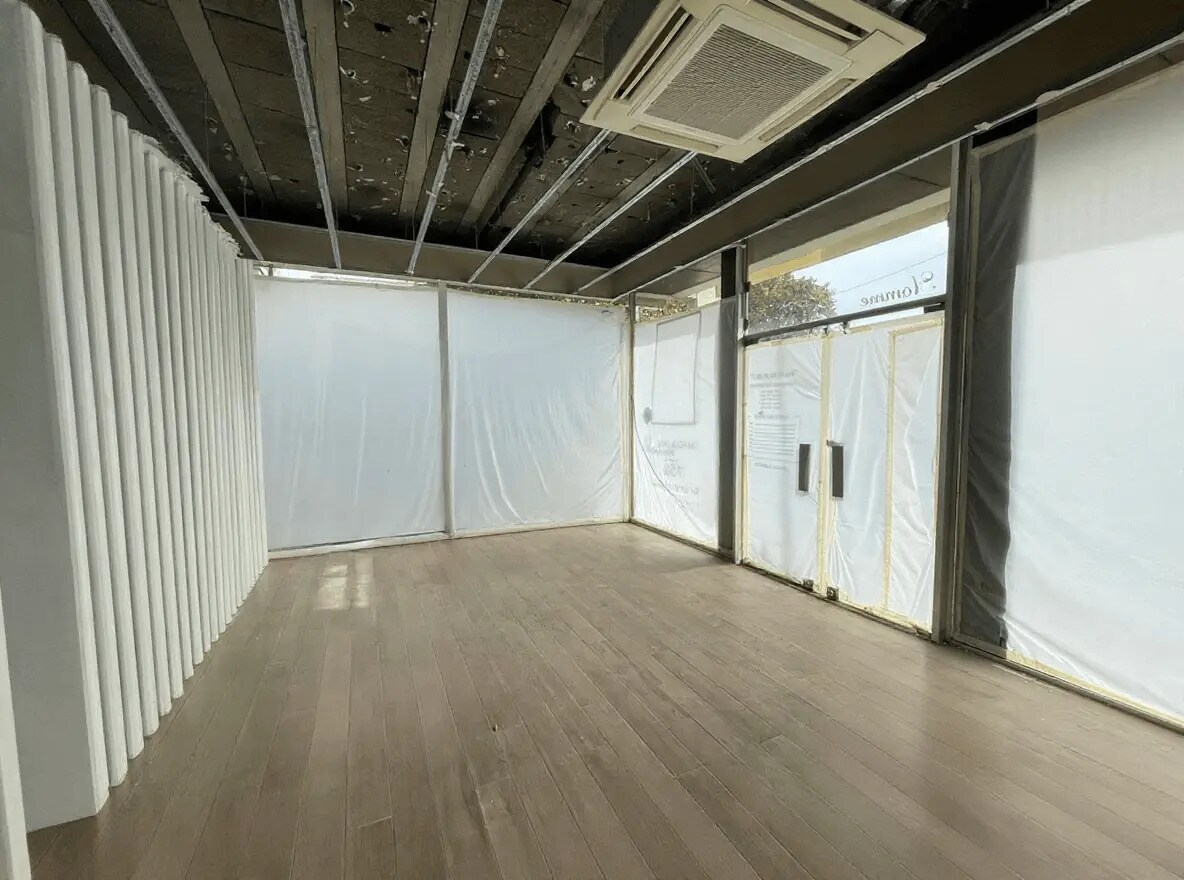 Retail in Saint-Maur-des-Fossés for lease Interior Photo- Image 1 of 6