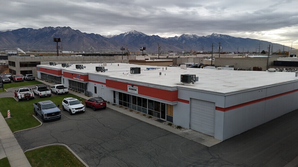 545-565 Billinis Rd, Salt Lake City, UT à louer - Photo du bâtiment - Image 2 de 9