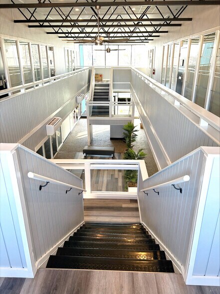 2697 International Pky, Virginia Beach, VA à louer - Hall d’entrée - Image 3 de 14