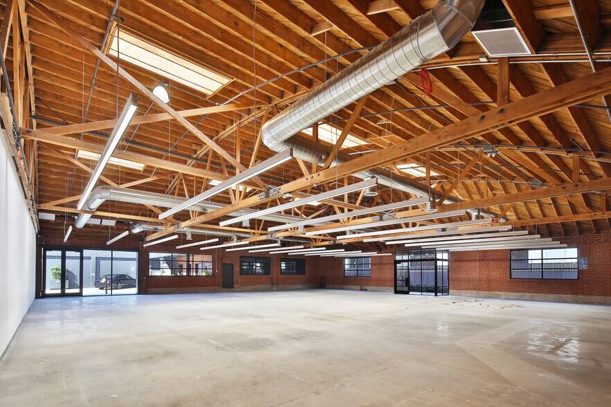 8461-8463 Higuera St, Culver City, CA à louer - Photo intérieure - Image 2 de 7