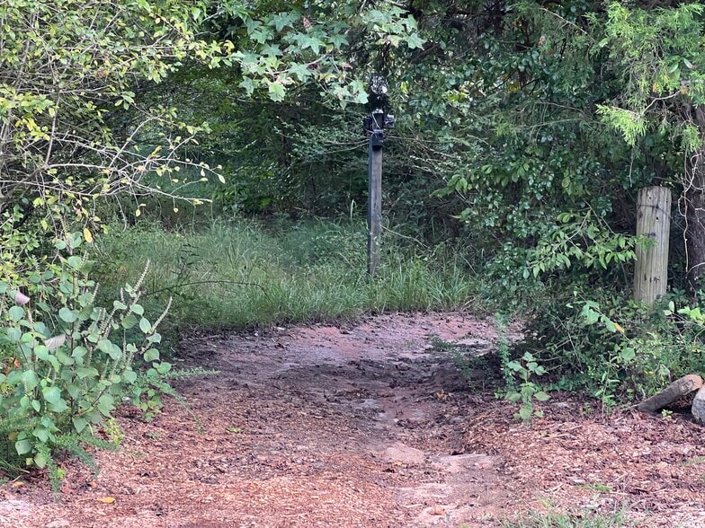 470 Rolling Hills Road, Dacula, GA for sale - Building Photo - Image 2 of 2