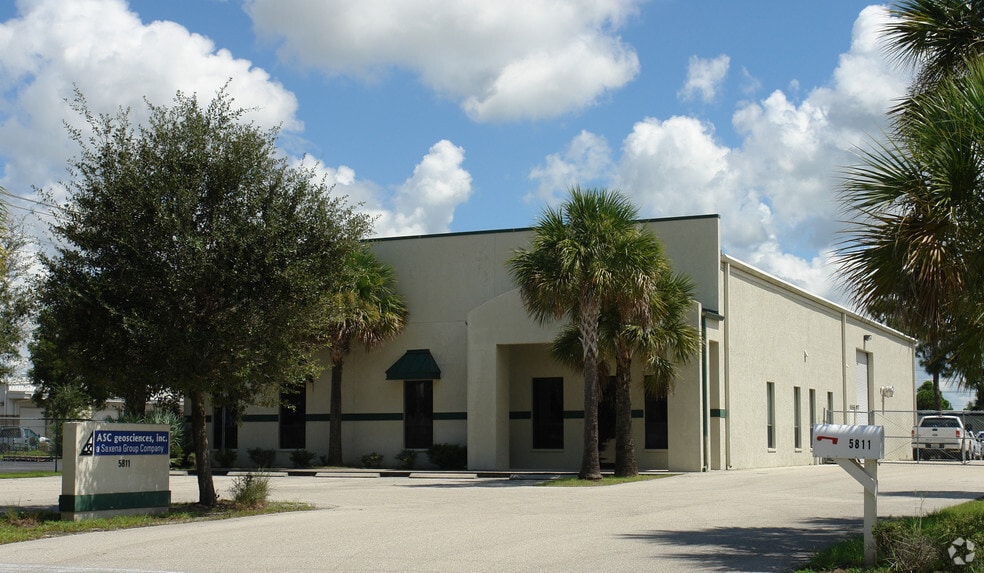 5811 Corporation Cir, Fort Myers, FL for lease - Primary Photo - Image 2 of 5