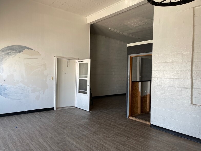 718 W Spruce St, Deming, NM à vendre - Photo intérieure - Image 2 de 12