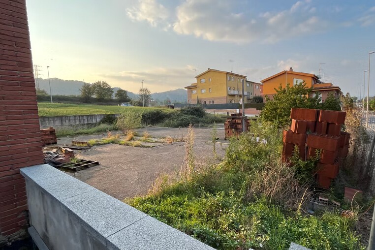 Rambla de Catalunya, 19, Sant Hipòlit de Voltregà, Barcelona for sale - Building Photo - Image 2 of 2