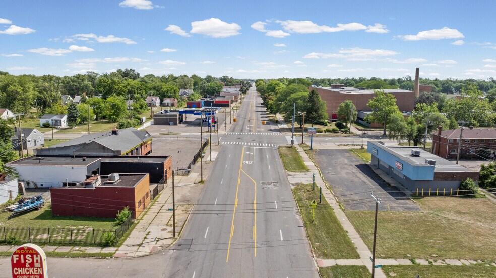 11502-11538 E 7 Mile Rd, Detroit, MI à vendre - Photo du bâtiment - Image 3 de 18