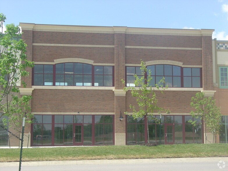 400 SW Longview Blvd, Lee's Summit, MO à louer - Photo du bâtiment - Image 2 de 13