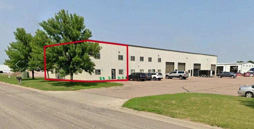 3620 N Casco Ave, Sioux Falls, SD for lease Building Photo- Image 1 of 3