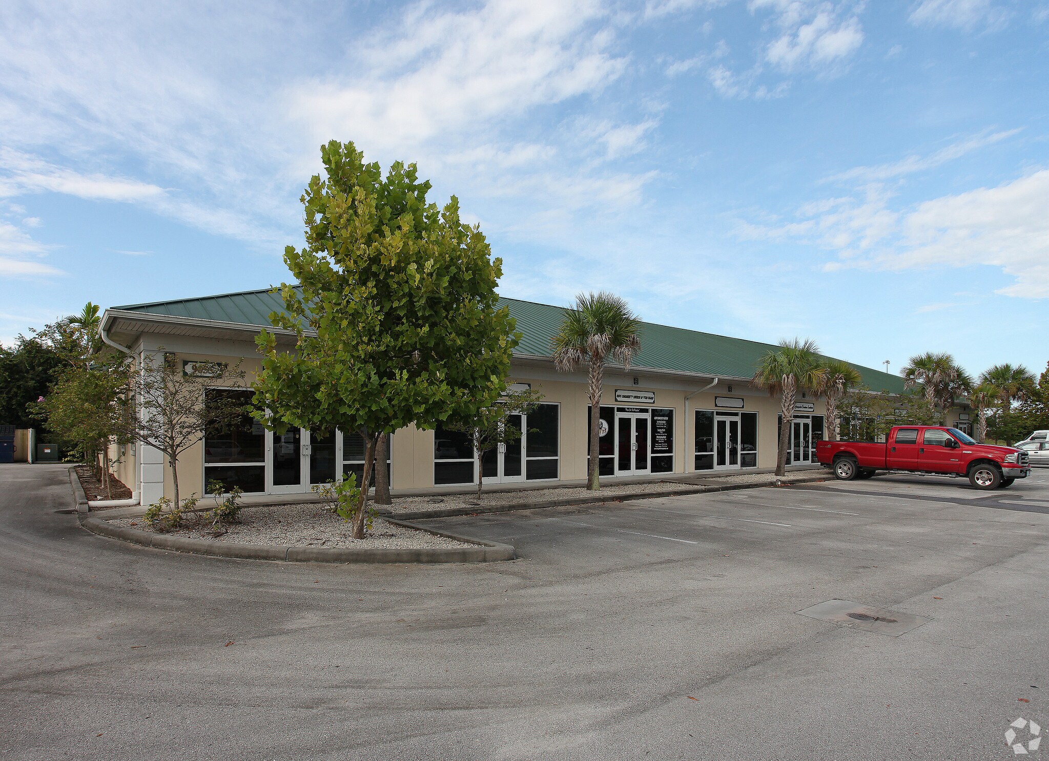 9055 Americana Rd, Vero Beach, FL à vendre Photo du bâtiment- Image 1 de 4