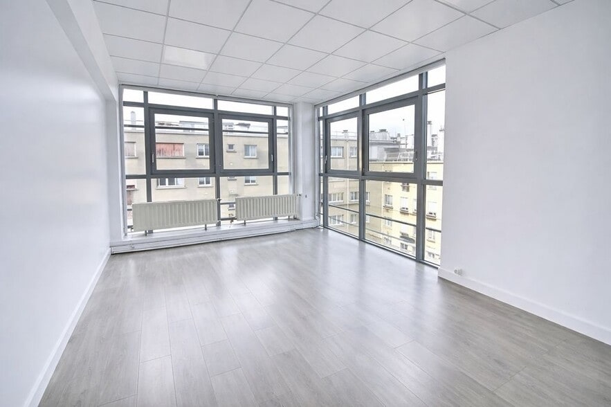 152 Rue De Picpus, Paris for sale - Interior Photo - Image 3 of 5