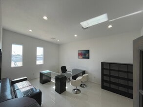 2828 S Country Club Dr, Mesa, AZ for lease Interior Photo- Image 1 of 5
