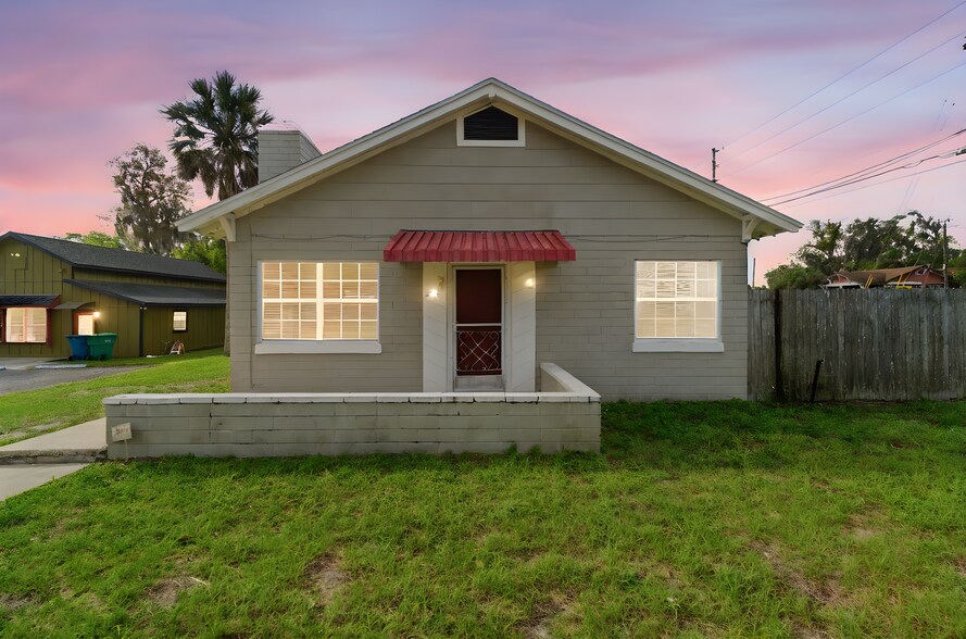 1030 Camphor Ln, Deland, FL à vendre - Photo du bâtiment - Image 3 de 66