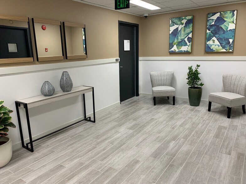 75-5591 Palani Rd, Kailua Kona, HI à louer - Photo intérieure - Image 3 de 16