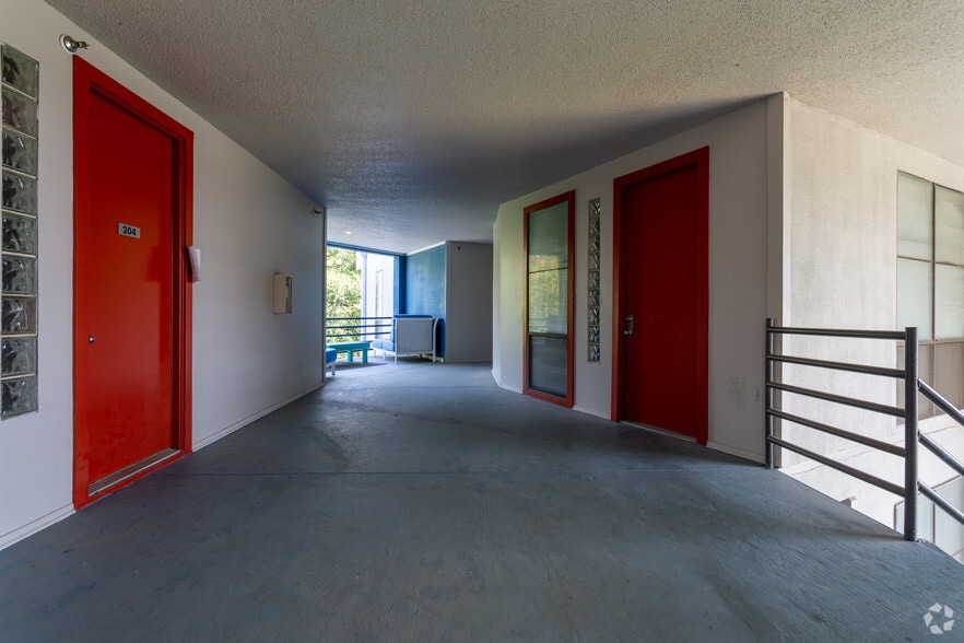 7570-7610 Skillman St, Dallas, TX à vendre - Photo du bâtiment - Image 3 de 27