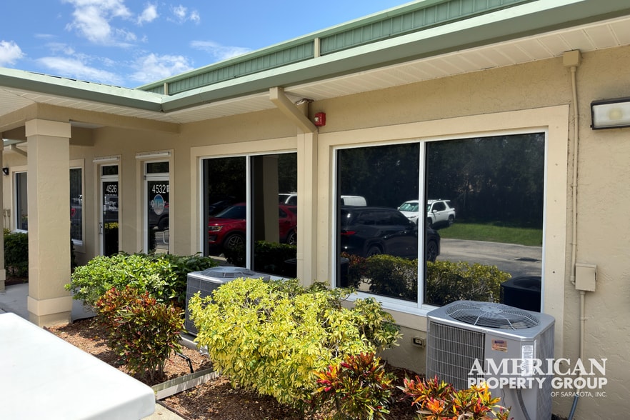 4532 McAshton St, Sarasota, FL for sale - Building Photo - Image 3 of 19