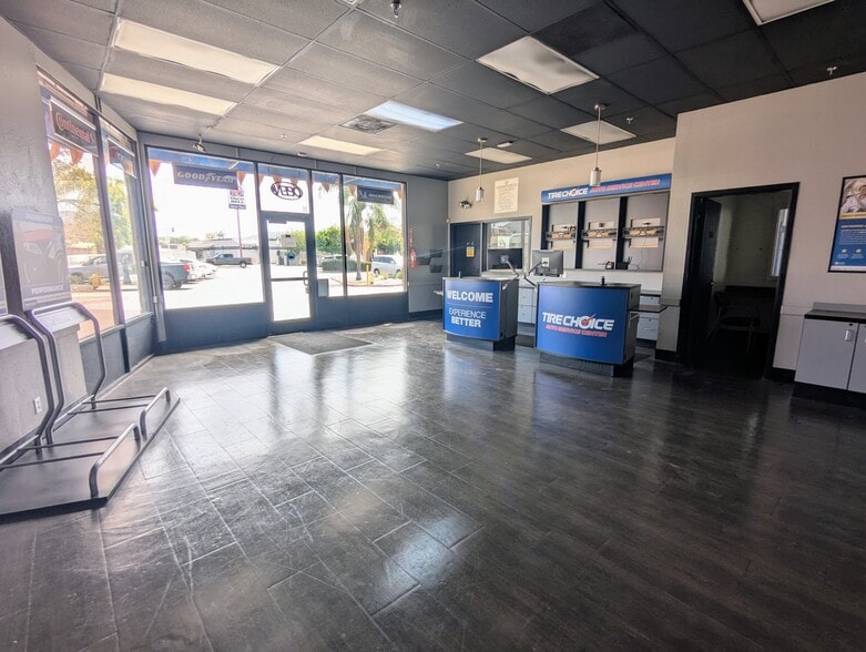 2189 Sampson Ave, Corona, CA for lease - Building Photo - Image 3 of 15