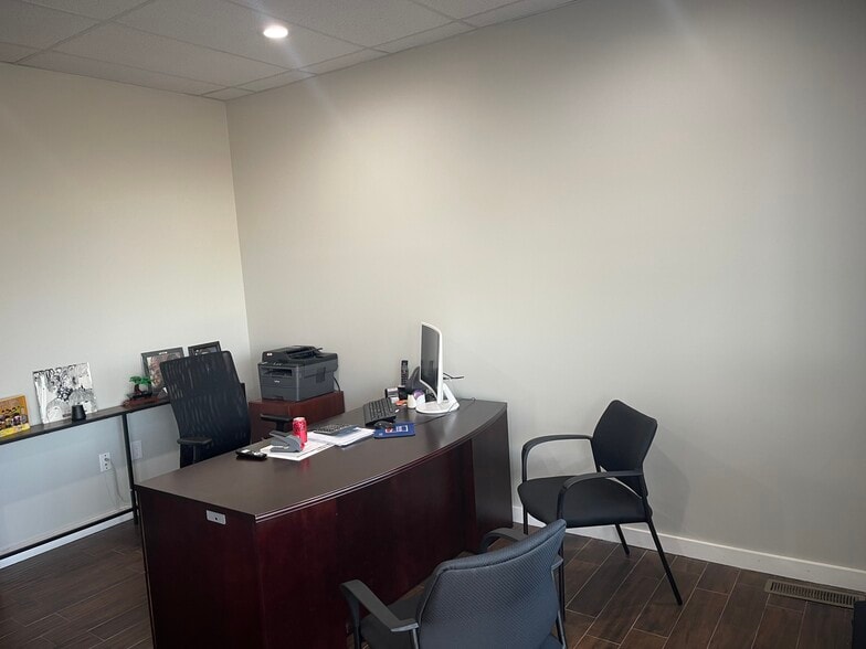 1408 W Britton Rd, Oklahoma City, OK for lease - Building Photo - Image 3 of 8