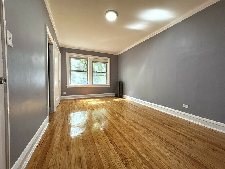 6957 S Michigan Ave, Chicago, IL à vendre - Photo du bâtiment - Image 2 de 5