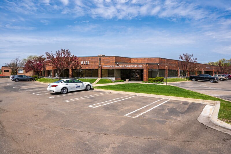 6121 Baker Rd, Minnetonka, MN for lease Building Photo- Image 1 of 9