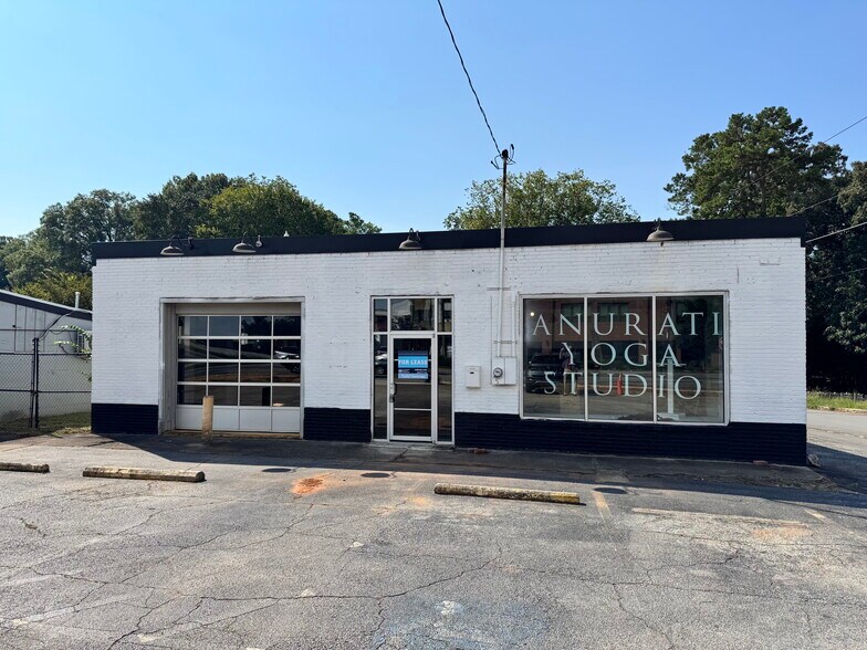 2753 E College Ave, Decatur, GA à louer - Photo du bâtiment - Image 1 de 9
