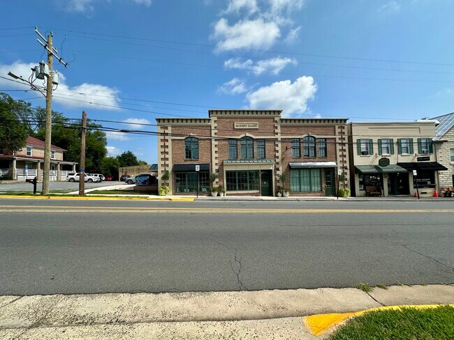 Plus de détails pour 151 W Main St, Purcellville, VA - Bureau/Commerce de détail à louer