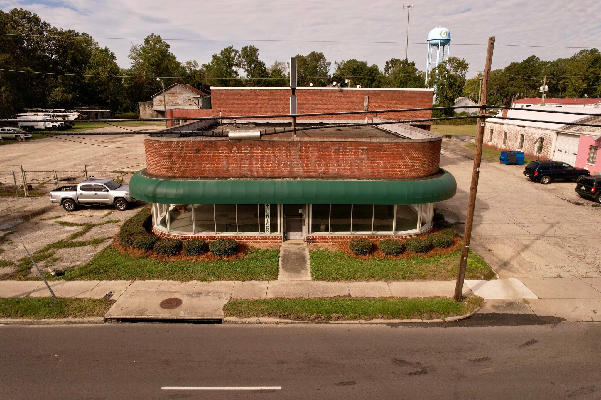 311 N Longstreet St, Kingstree, SC for sale Primary Photo- Image 1 of 27