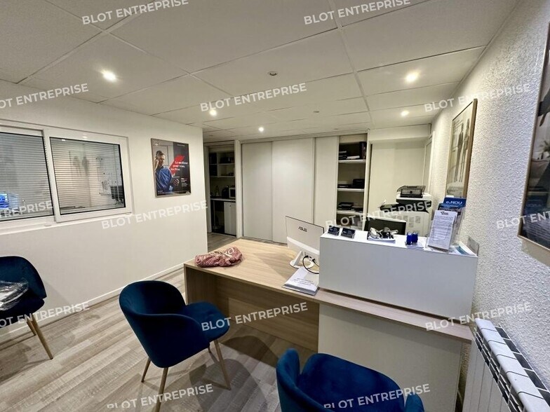 Office in Rennes for lease - Interior Photo - Image 2 of 4