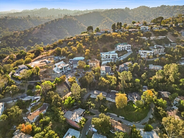 3969 Oakfield Dr, Sherman Oaks, CA for sale - Aerial - Image 3 of 4
