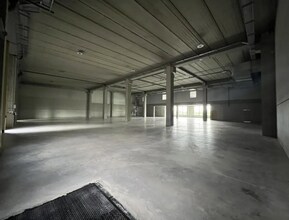 Industriel dans Tremblay-en-France à louer Photo intérieure- Image 1 de 3