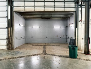 7100 N Santa Fe Ave, Oklahoma City, OK for lease Interior Photo- Image 2 of 5
