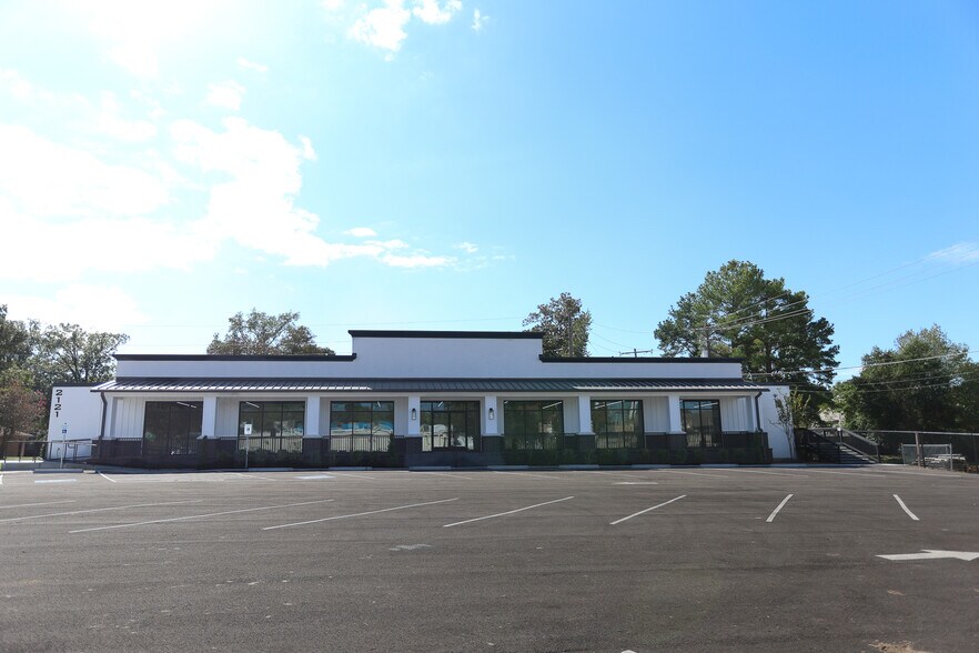 2121 Timber Lane St, Conroe, TX à vendre - Photo du bâtiment - Image 2 de 10