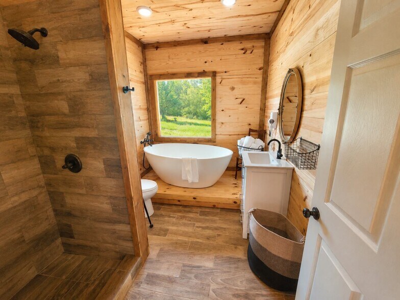 594 Cedar Mills Road, Gordonville, TX for sale - Interior Photo - Image 3 of 38