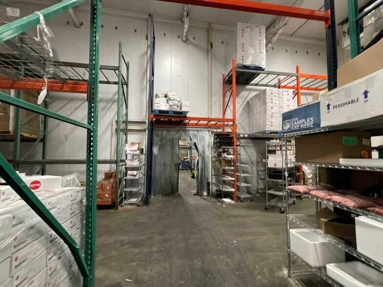 5706 Troost Ave, Kansas City, MO à louer - Photo intérieure - Image 3 de 21