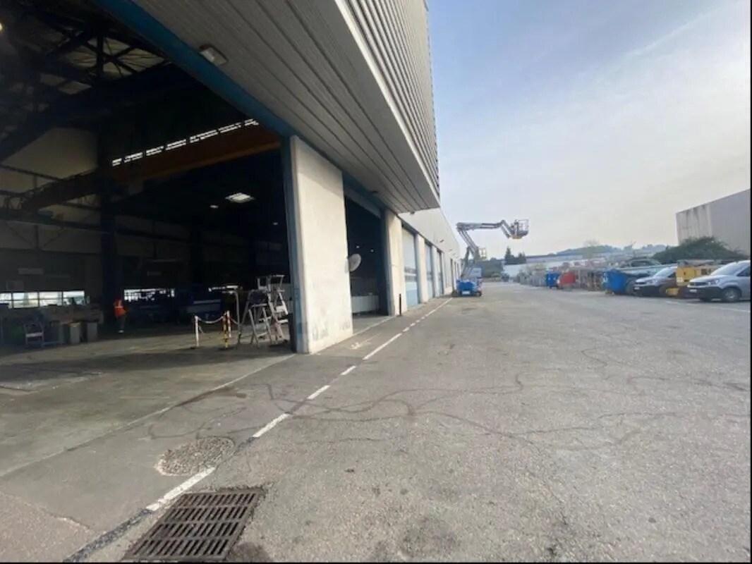 Bureau dans Aix-en-Provence à louer Photo du bâtiment- Image 1 de 9