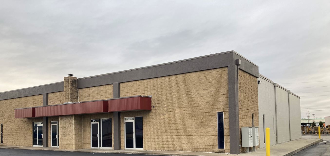 5421-5425 S 101st East Ave, Tulsa, OK à louer Photo du bâtiment- Image 1 de 9