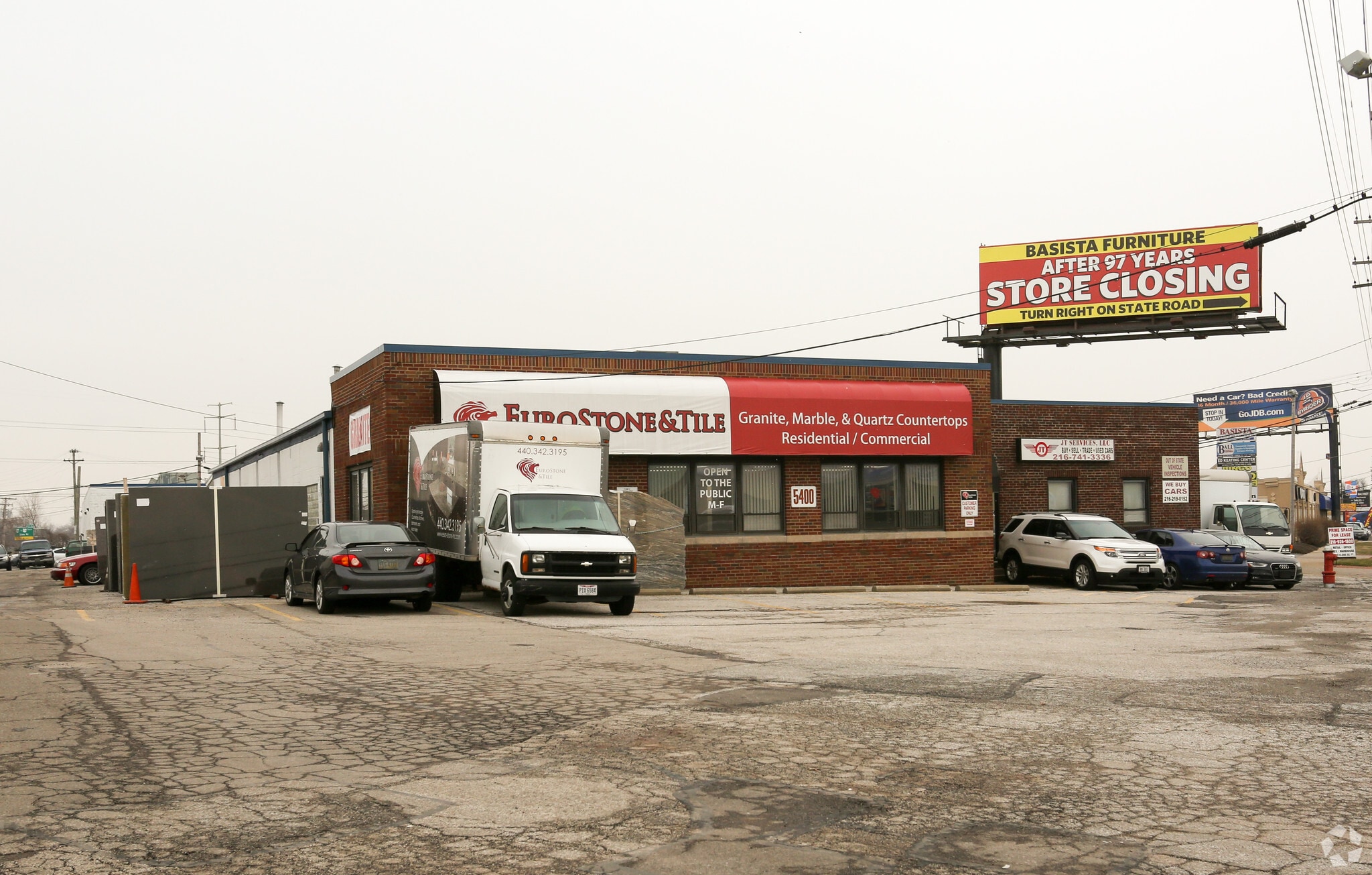 5400 Brookpark Rd, Cleveland, OH à louer Photo principale- Image 1 de 41