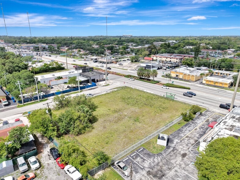2591 S State Road 7, Miramar, FL à vendre - Photo du bâtiment - Image 3 de 4
