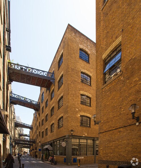 Tower Bridge Rd, Londres à louer - Photo du bâtiment - Image 3 de 5