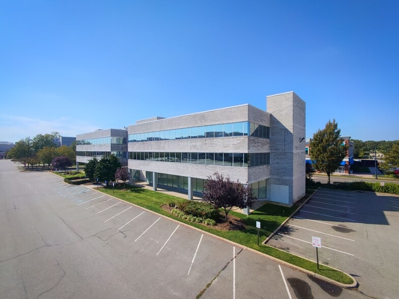 1305 Franklin Ave, Garden City, NY for lease - Building Photo - Image 2 of 7