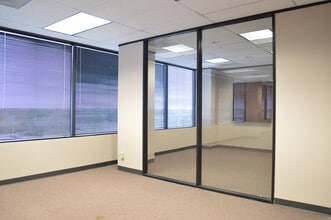 2550 Gray Falls Dr, Houston, TX for lease Interior Photo- Image 1 of 3