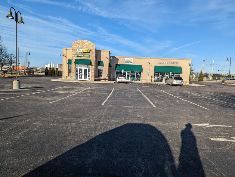 739 W Cherry St, Sunbury, OH for lease - Primary Photo - Image 1 of 2