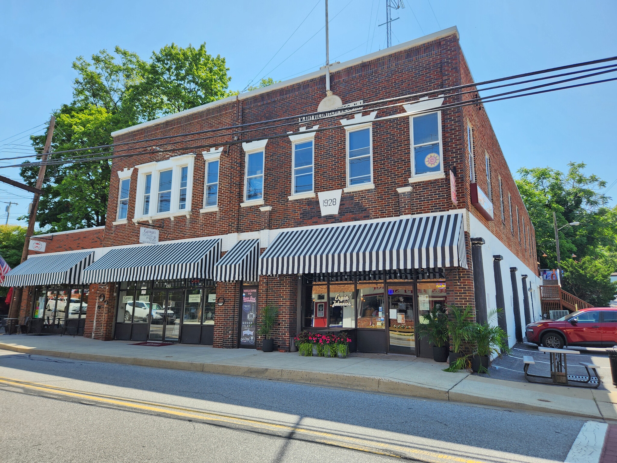 231-239 S Main St, Mount Airy, MD à vendre Photo du bâtiment- Image 1 de 23