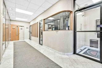 98-20 Metropolitan Ave, Forest Hills, NY for lease Interior Photo- Image 2 of 16