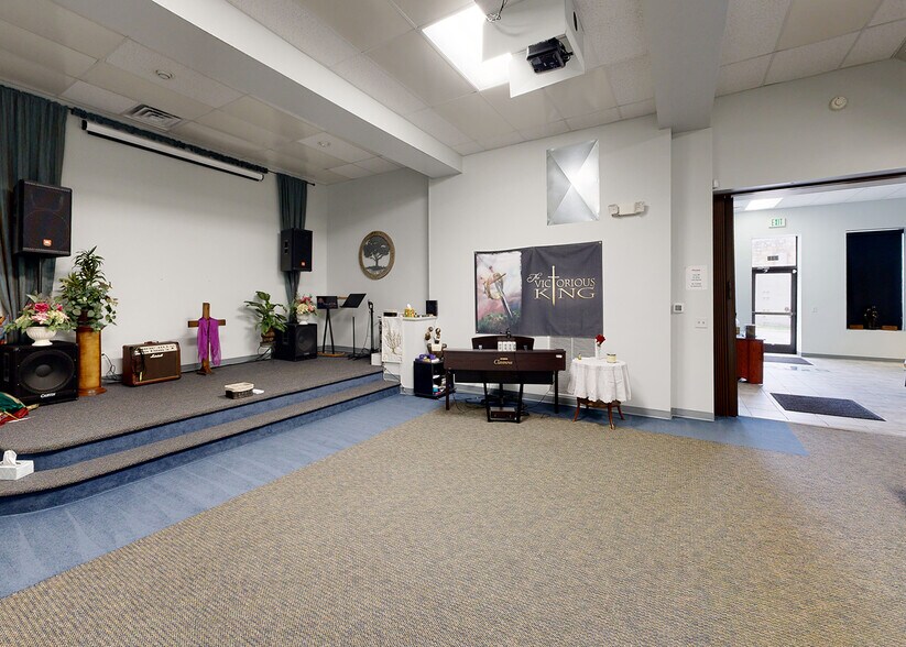 335 SW Jackson St, Topeka, KS à vendre - Photo intérieure - Image 2 de 9