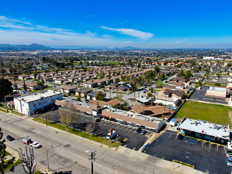 2102 Palm Ave, Highland, CA for sale - Building Photo - Image 2 of 6